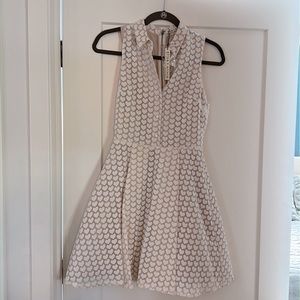 Alice + Olivia a-line shirt dress, white heart lace print on nude lining, Size 0